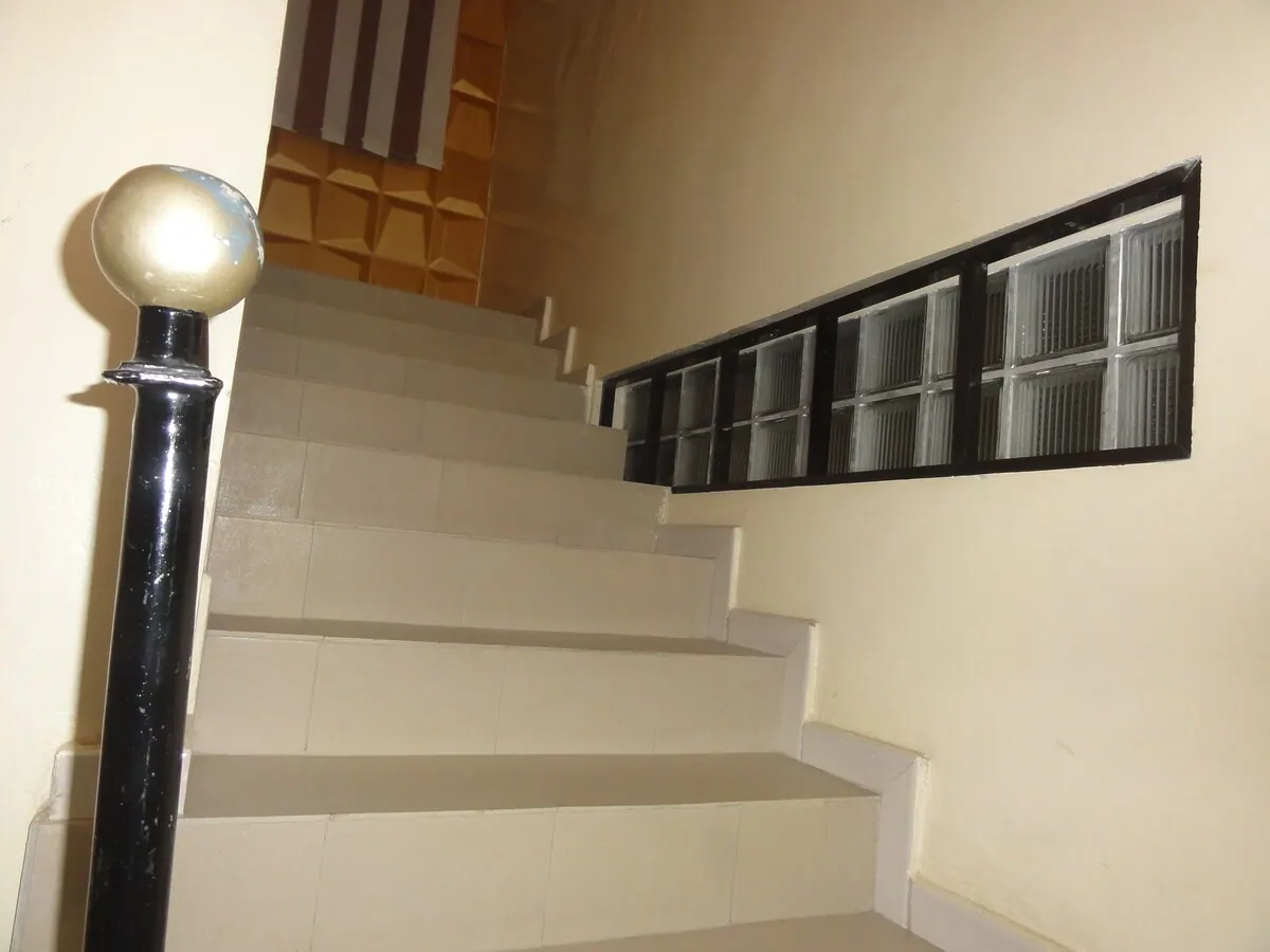 Appart 1, cage d'escalier