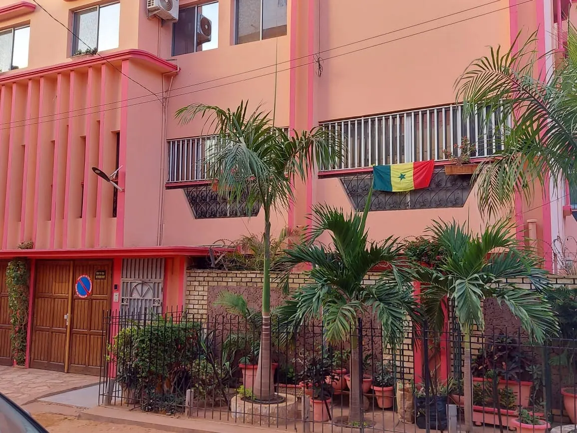 Appart 2, façade de la résidence à grand yoff