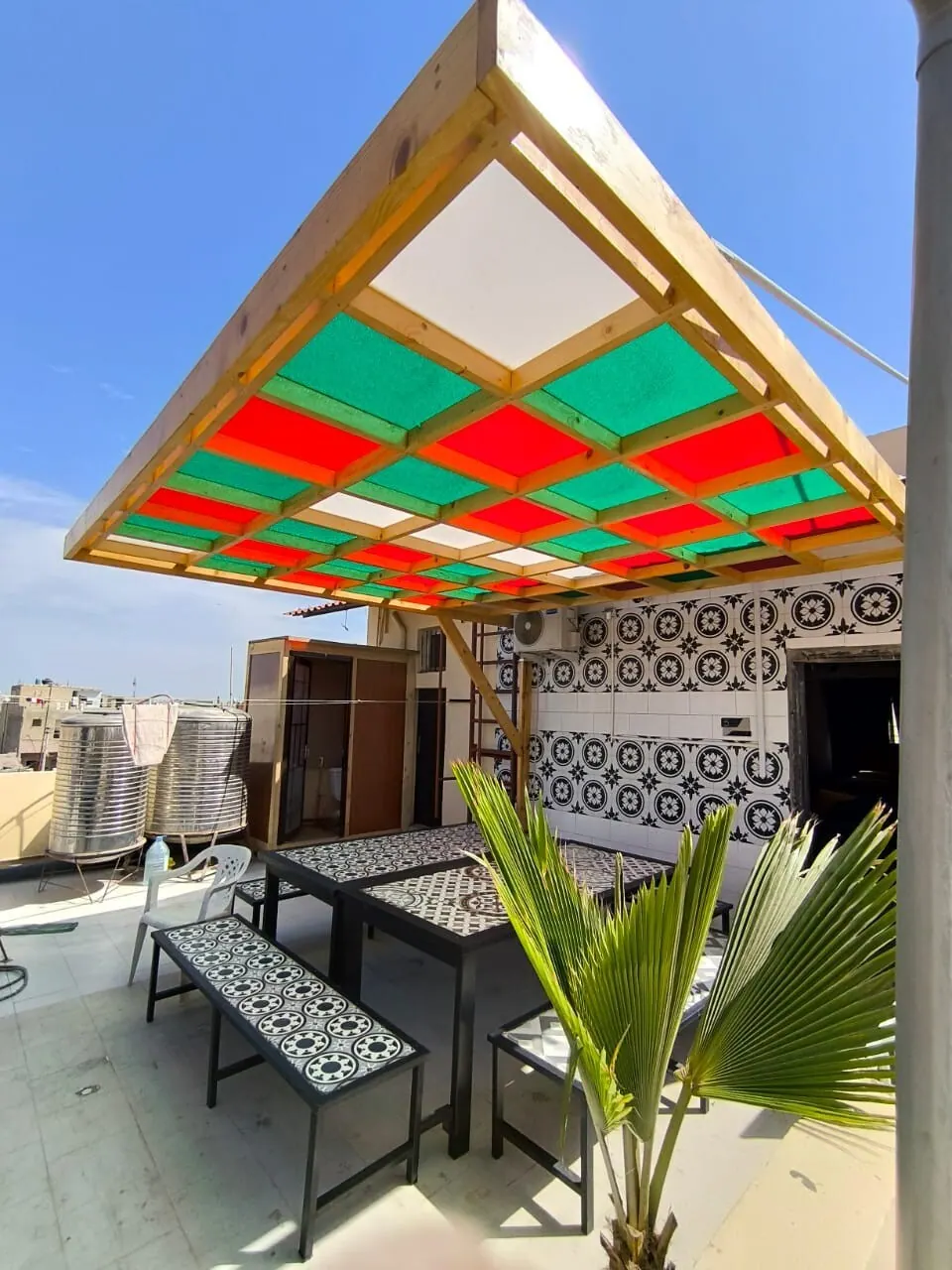 Le Studio, terrasse commune sur le toit