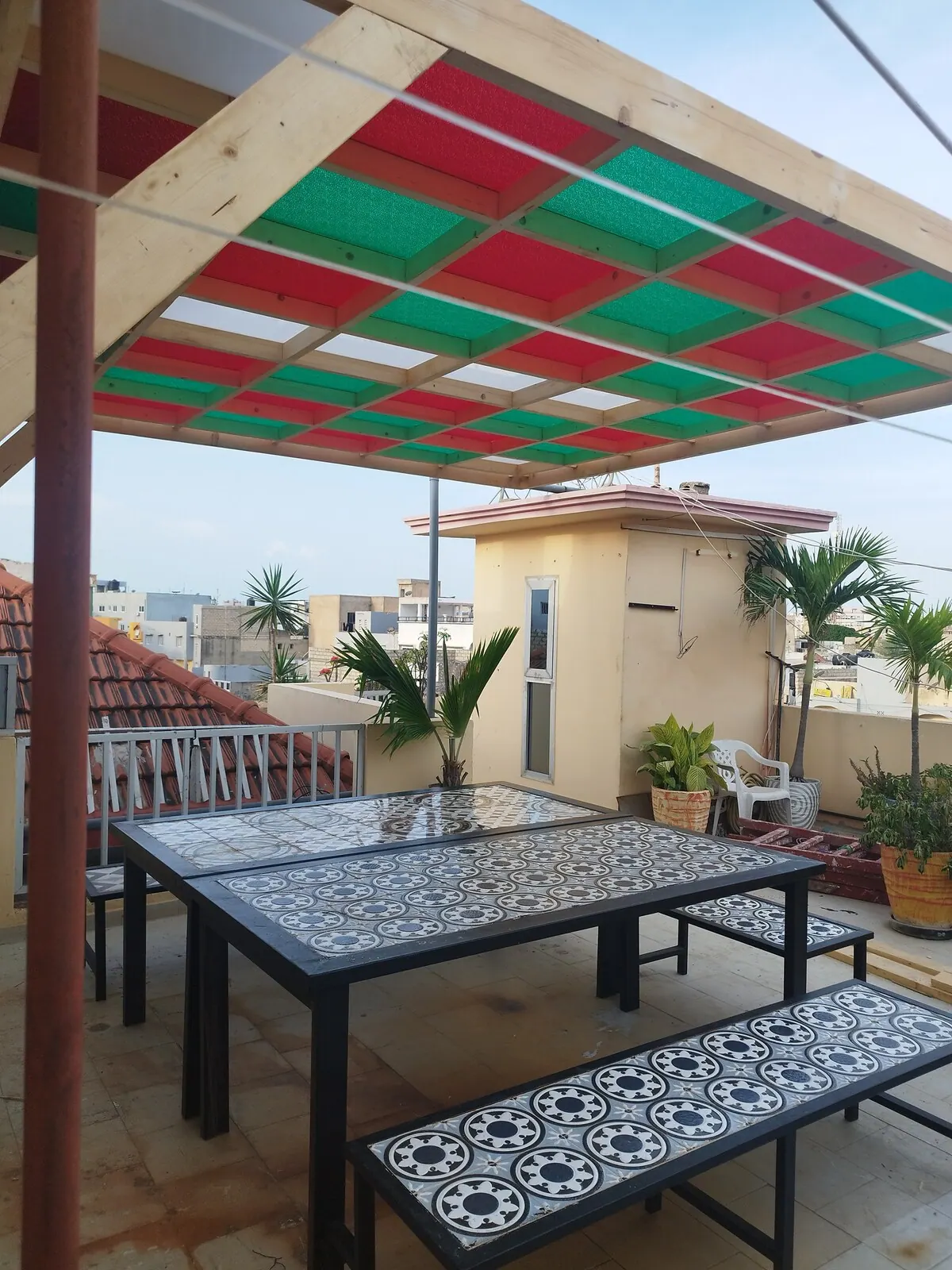 Le Studio, terrasse commune sur le toit